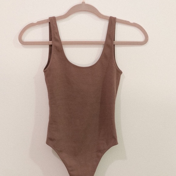 *SOLD* Aritzia Wilfred Free Bodysuit - Picture 2 of 10